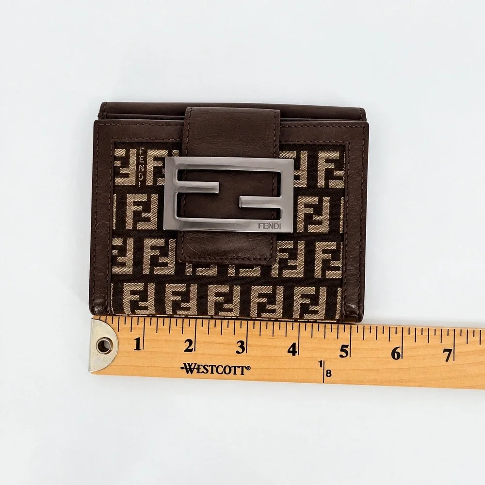 Fendi Zucca Wallet Unisex Brown Leather Monogram Trifold Logo Luxury Y2K Vintage